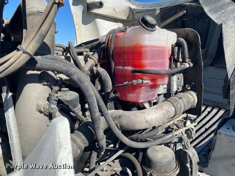 image for item JN9167 2012 International 8600  semi truck