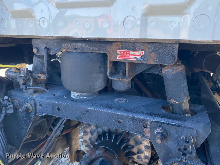 image for item JN9167 2012 International 8600  semi truck