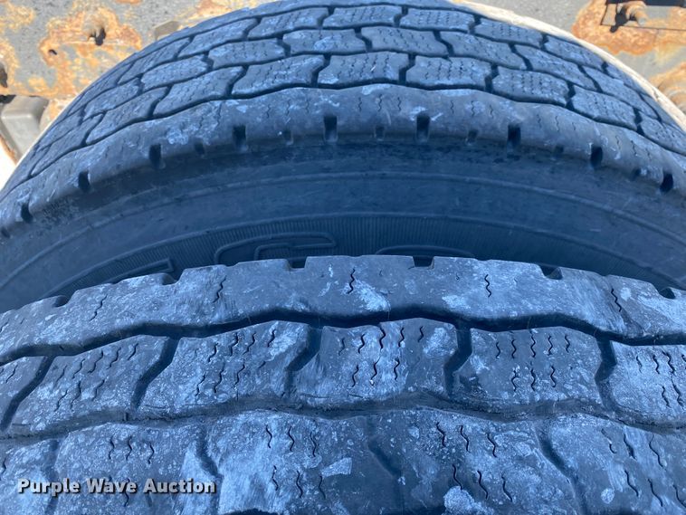 image for item JN9167 2012 International 8600  semi truck