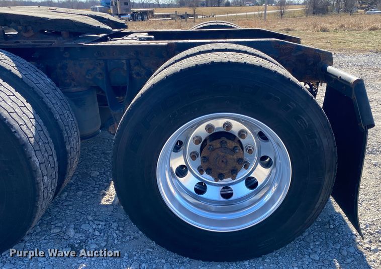 image for item JN9167 2012 International 8600  semi truck