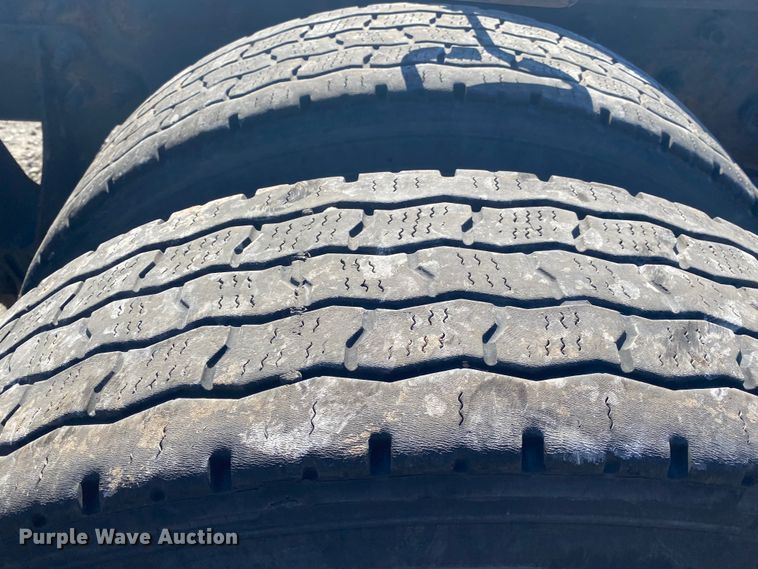 image for item JN9167 2012 International 8600  semi truck