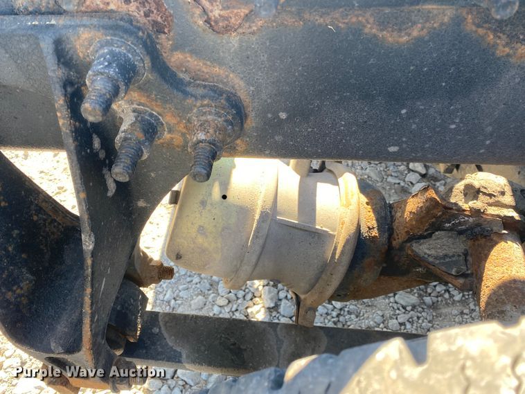 image for item JN9167 2012 International 8600  semi truck