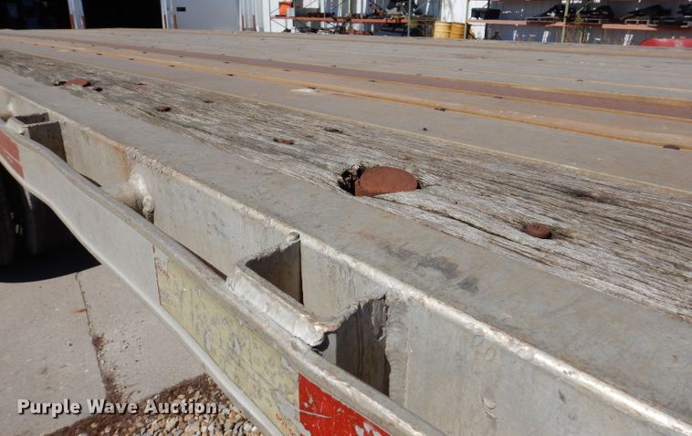 image for item KA9372 1999 Trailmobile Reintour  flatbed trailer