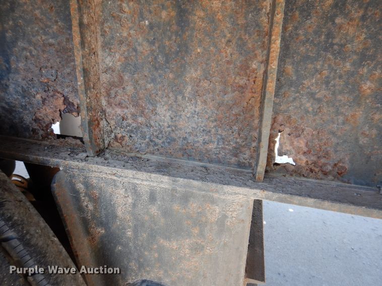 image for item KA9372 1999 Trailmobile Reintour  flatbed trailer