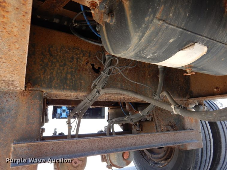 image for item KA9372 1999 Trailmobile Reintour  flatbed trailer