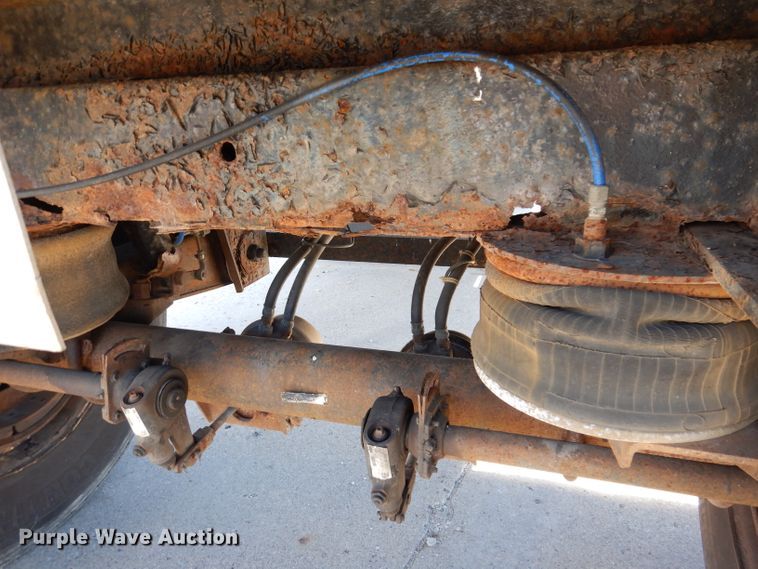 image for item KA9372 1999 Trailmobile Reintour  flatbed trailer