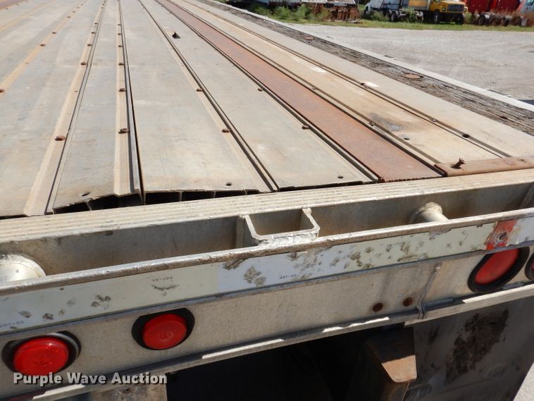 image for item KA9372 1999 Trailmobile Reintour  flatbed trailer