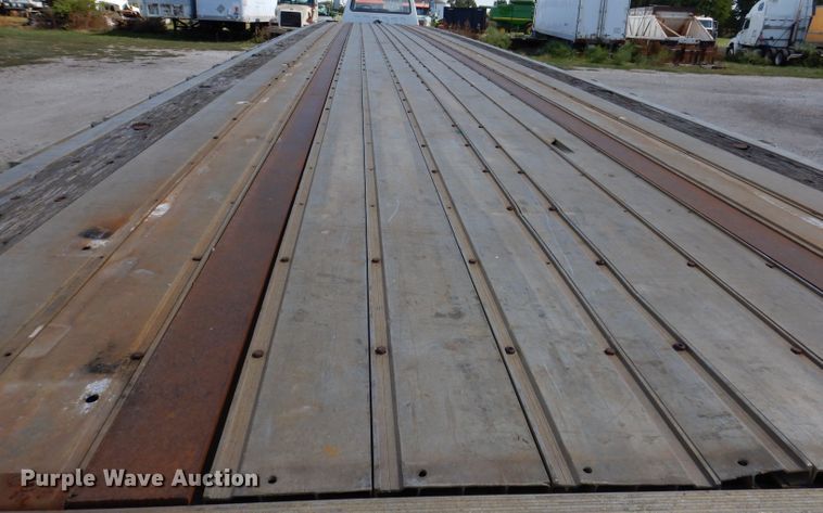 image for item KA9372 1999 Trailmobile Reintour  flatbed trailer