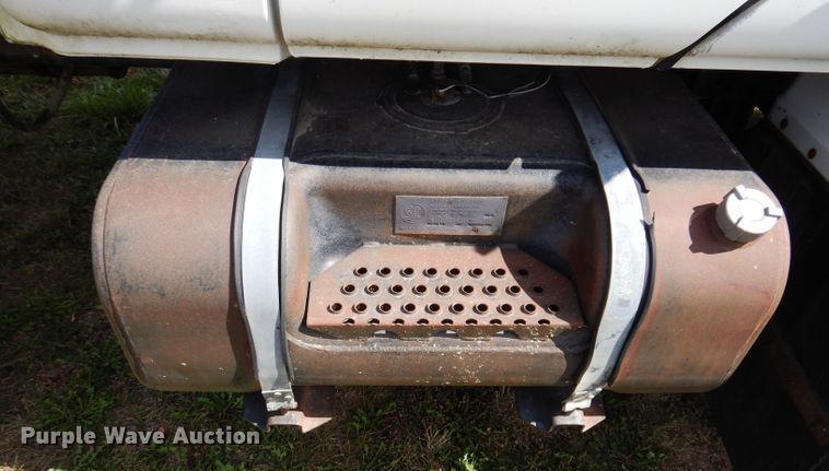 image for item KA9373 1998 Mack CS300P  truck cab and chassis