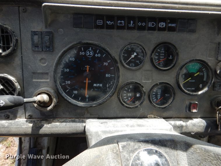 image for item KA9373 1998 Mack CS300P  truck cab and chassis