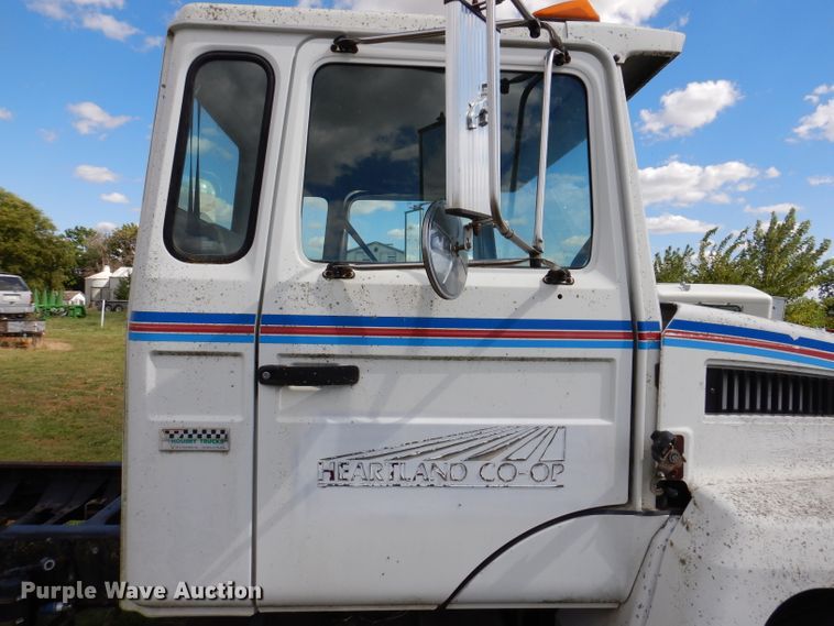 image for item KA9373 1998 Mack CS300P  truck cab and chassis