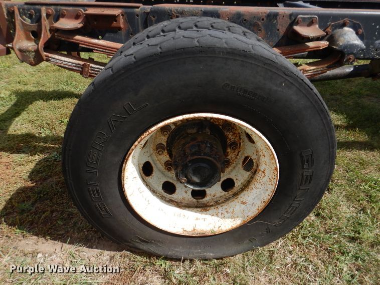 image for item KA9373 1998 Mack CS300P  truck cab and chassis