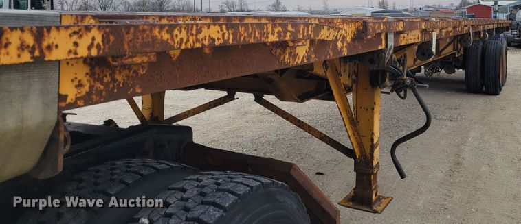 image for item KH9859 1999 Great Dane GPEA-245-75  extendable flatbed trailer