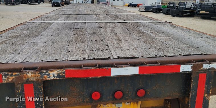 image for item KH9859 1999 Great Dane GPEA-245-75  extendable flatbed trailer