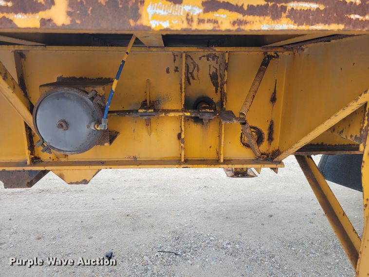 image for item KH9859 1999 Great Dane GPEA-245-75  extendable flatbed trailer