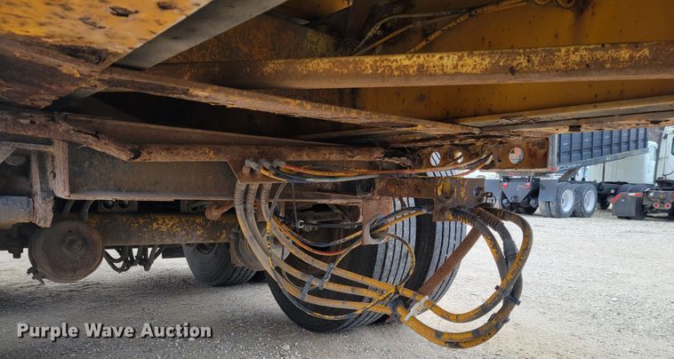 image for item KH9859 1999 Great Dane GPEA-245-75  extendable flatbed trailer