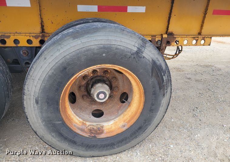 image for item KH9859 1999 Great Dane GPEA-245-75  extendable flatbed trailer