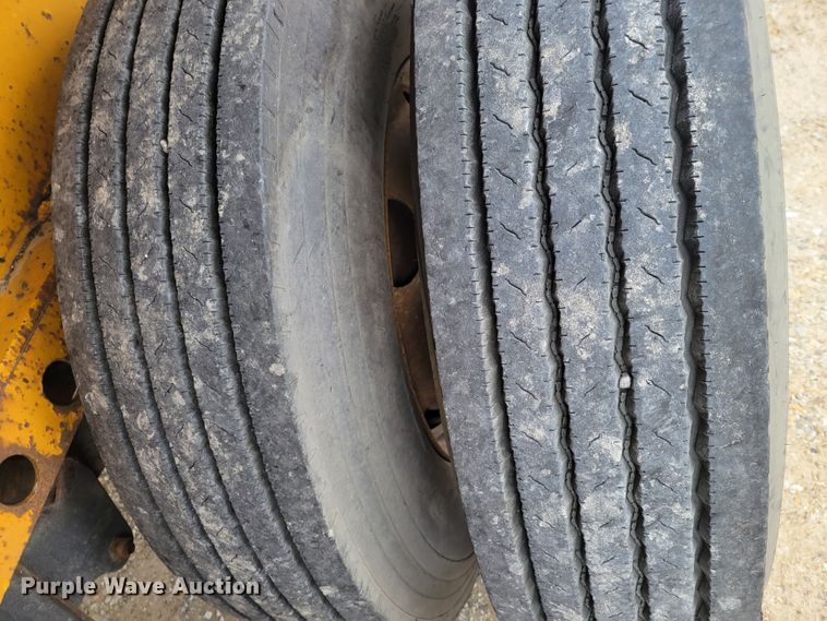 image for item KH9859 1999 Great Dane GPEA-245-75  extendable flatbed trailer