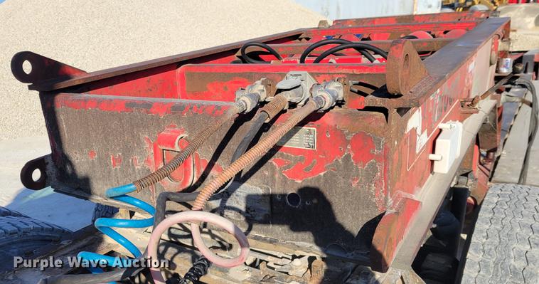 image for item KH9906 1989 Talbert T3D-40-HRG-1-T1  lowboy equipment trailer