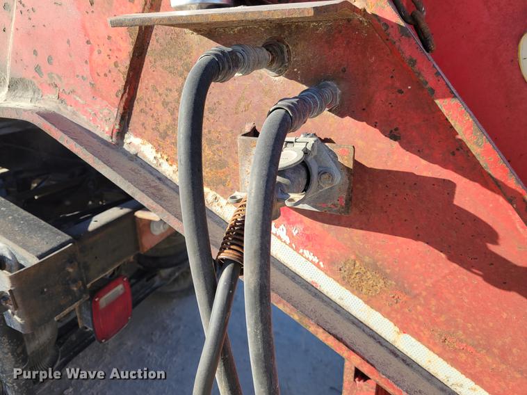 image for item KH9906 1989 Talbert T3D-40-HRG-1-T1  lowboy equipment trailer