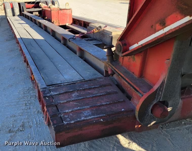 image for item KH9906 1989 Talbert T3D-40-HRG-1-T1  lowboy equipment trailer