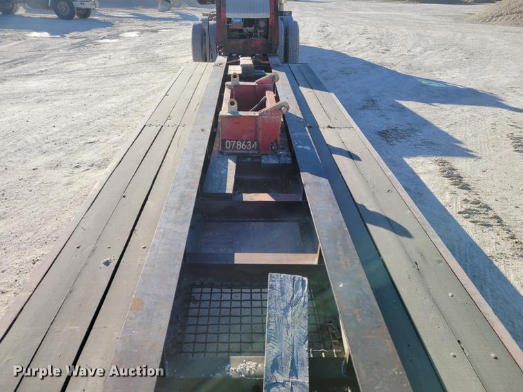 image for item KH9906 1989 Talbert T3D-40-HRG-1-T1  lowboy equipment trailer