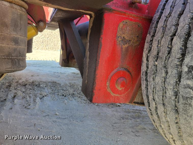 image for item KH9906 1989 Talbert T3D-40-HRG-1-T1  lowboy equipment trailer