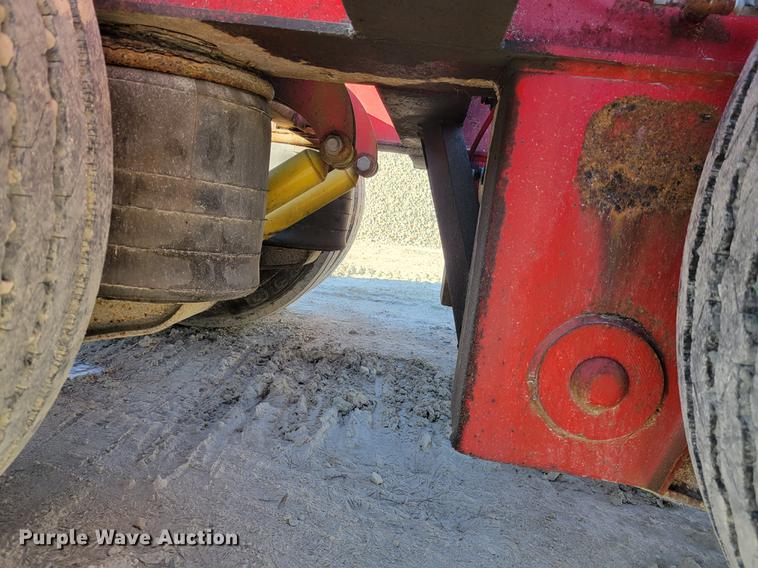 image for item KH9906 1989 Talbert T3D-40-HRG-1-T1  lowboy equipment trailer