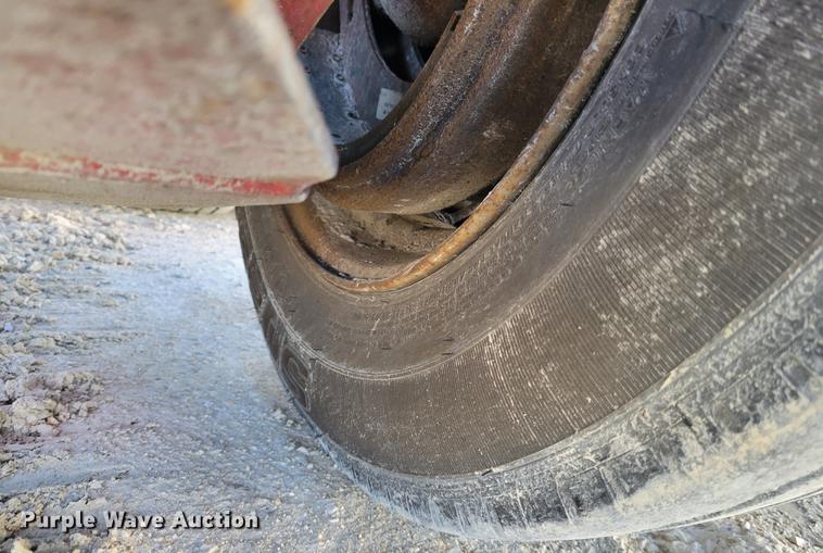 image for item KH9906 1989 Talbert T3D-40-HRG-1-T1  lowboy equipment trailer