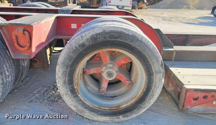 image for item KH9906 1989 Talbert T3D-40-HRG-1-T1  lowboy equipment trailer
