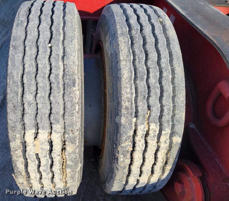 image for item KH9906 1989 Talbert T3D-40-HRG-1-T1  lowboy equipment trailer