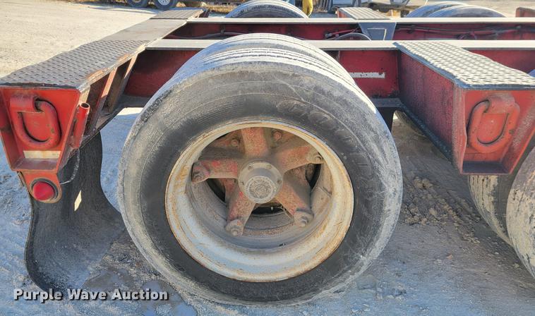 image for item KH9906 1989 Talbert T3D-40-HRG-1-T1  lowboy equipment trailer