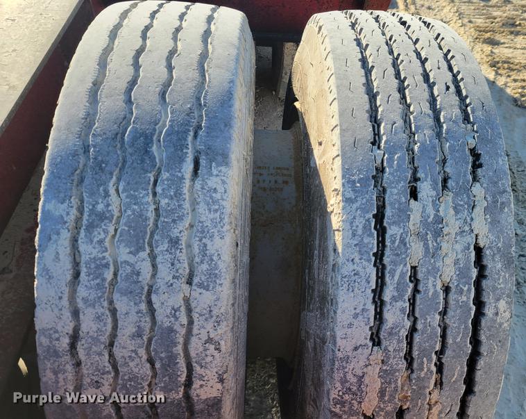 image for item KH9906 1989 Talbert T3D-40-HRG-1-T1  lowboy equipment trailer