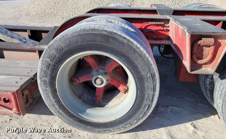 image for item KH9906 1989 Talbert T3D-40-HRG-1-T1  lowboy equipment trailer