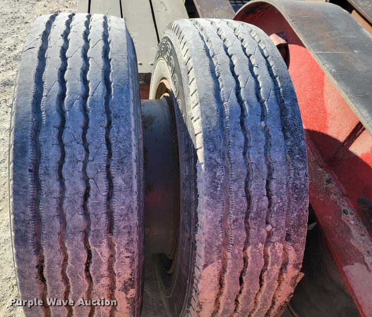 image for item KH9906 1989 Talbert T3D-40-HRG-1-T1  lowboy equipment trailer