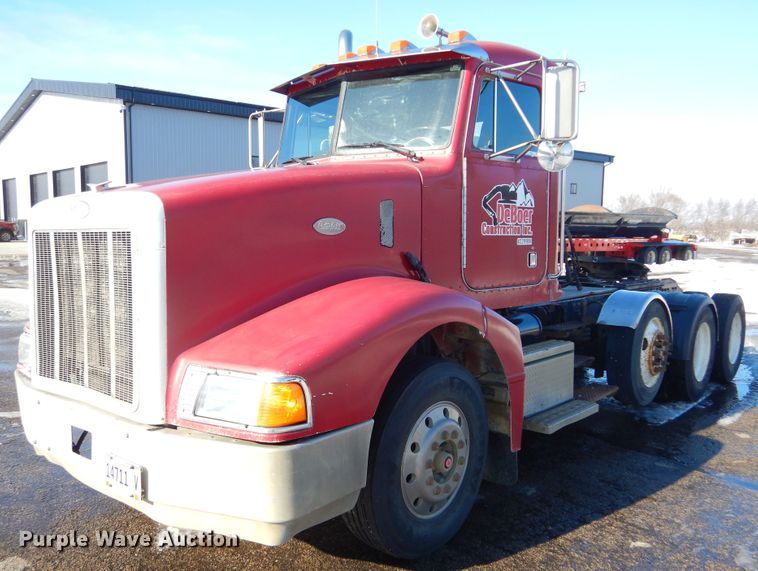image for item KS9303 2000 Peterbilt 377  semi truck