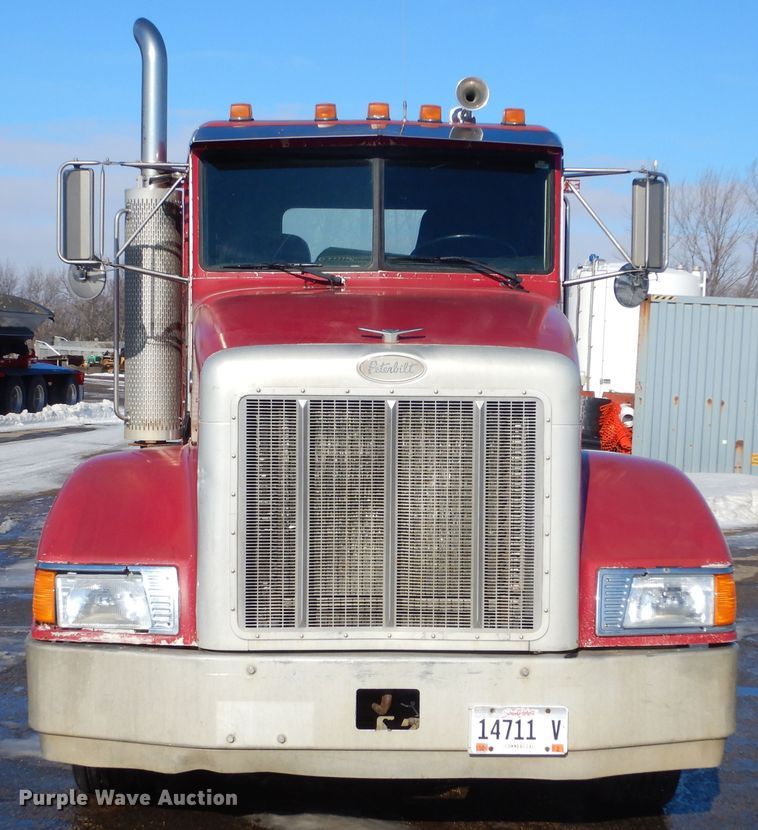 image for item KS9303 2000 Peterbilt 377  semi truck