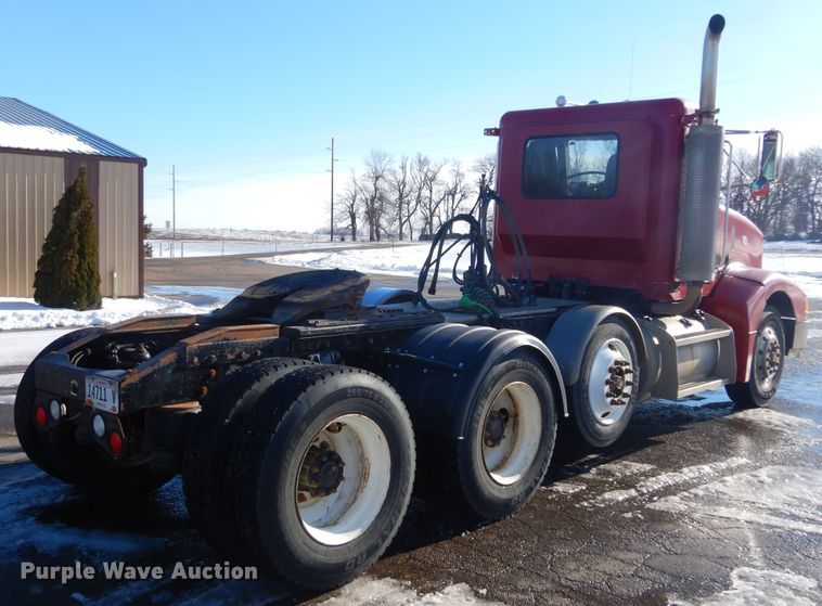 image for item KS9303 2000 Peterbilt 377  semi truck