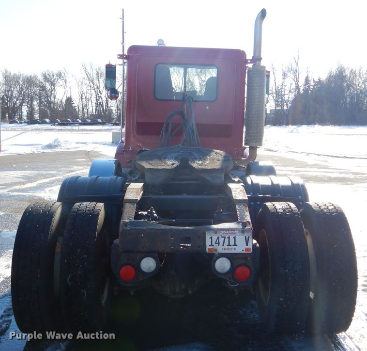 image for item KS9303 2000 Peterbilt 377  semi truck