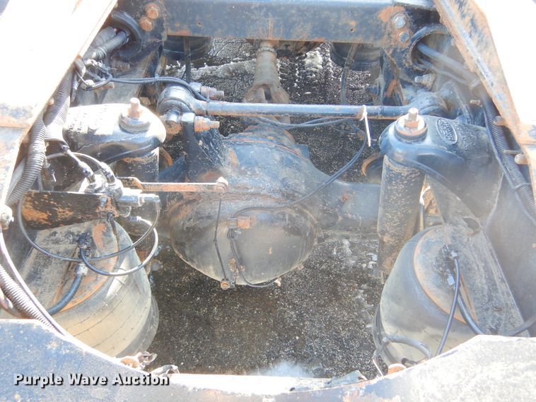 image for item KS9303 2000 Peterbilt 377  semi truck