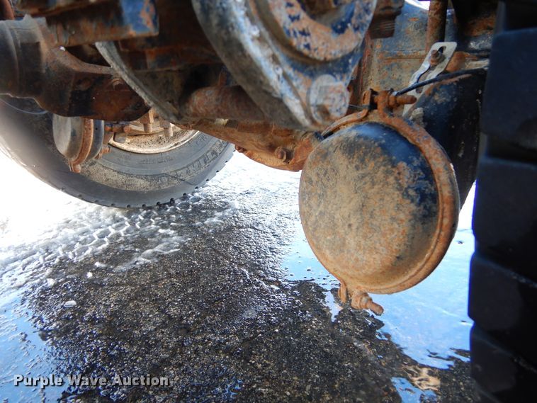 image for item KS9303 2000 Peterbilt 377  semi truck