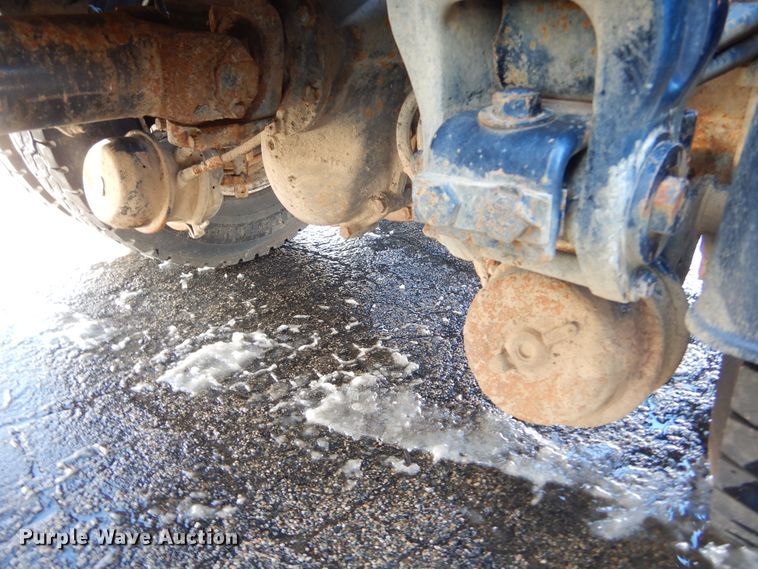 image for item KS9303 2000 Peterbilt 377  semi truck