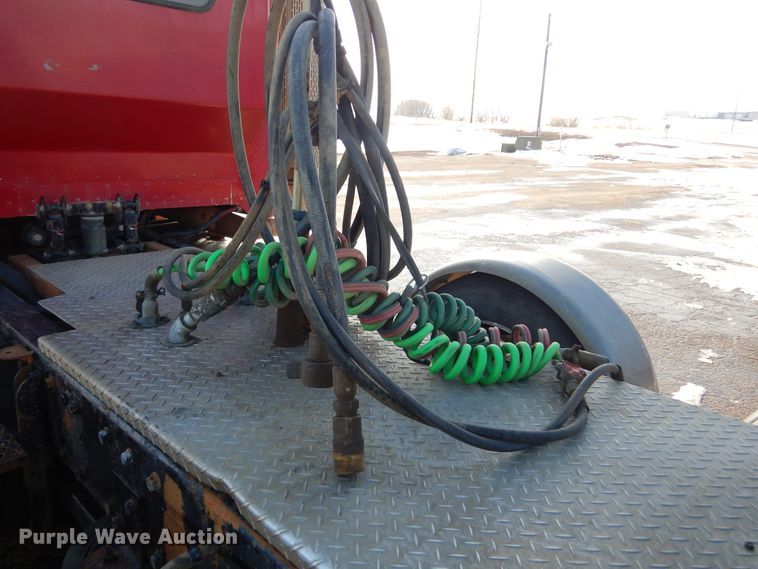 image for item KS9303 2000 Peterbilt 377  semi truck