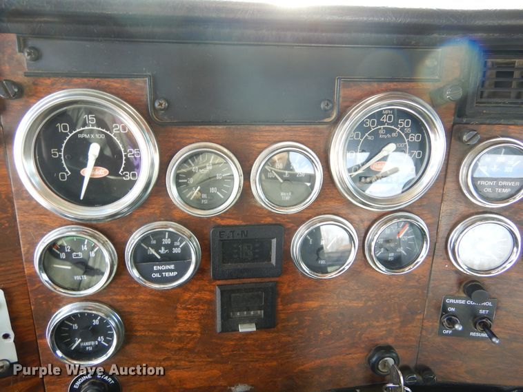 image for item KS9303 2000 Peterbilt 377  semi truck