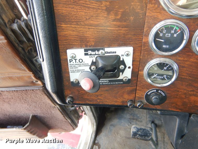 image for item KS9303 2000 Peterbilt 377  semi truck