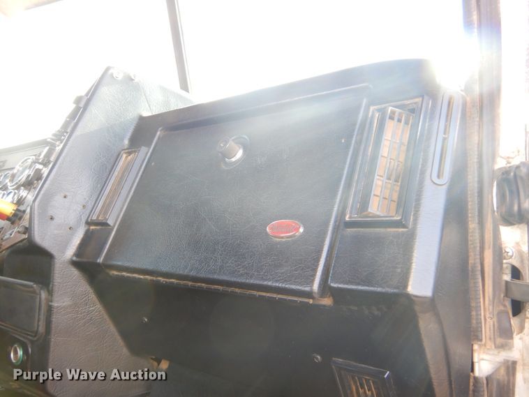 image for item KS9303 2000 Peterbilt 377  semi truck