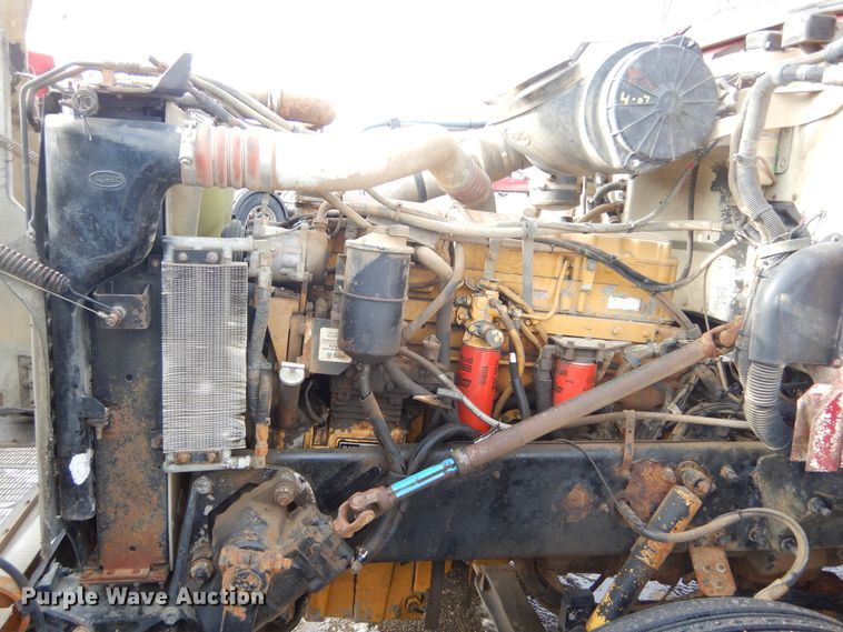 image for item KS9303 2000 Peterbilt 377  semi truck