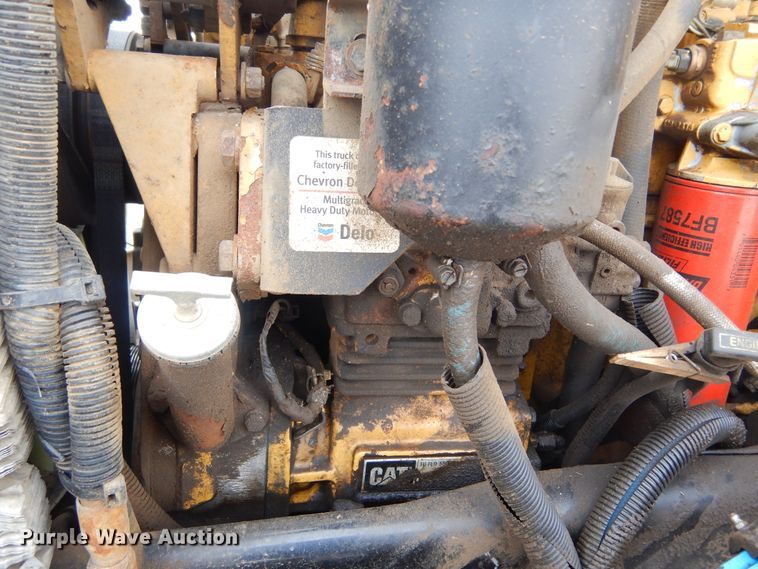 image for item KS9303 2000 Peterbilt 377  semi truck