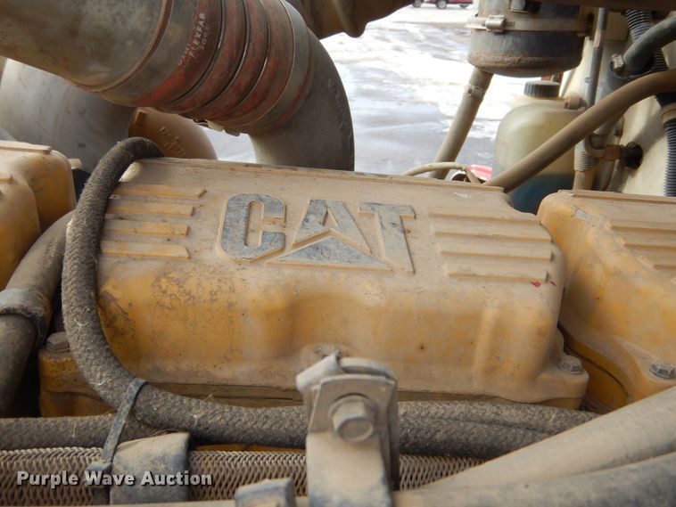 image for item KS9303 2000 Peterbilt 377  semi truck