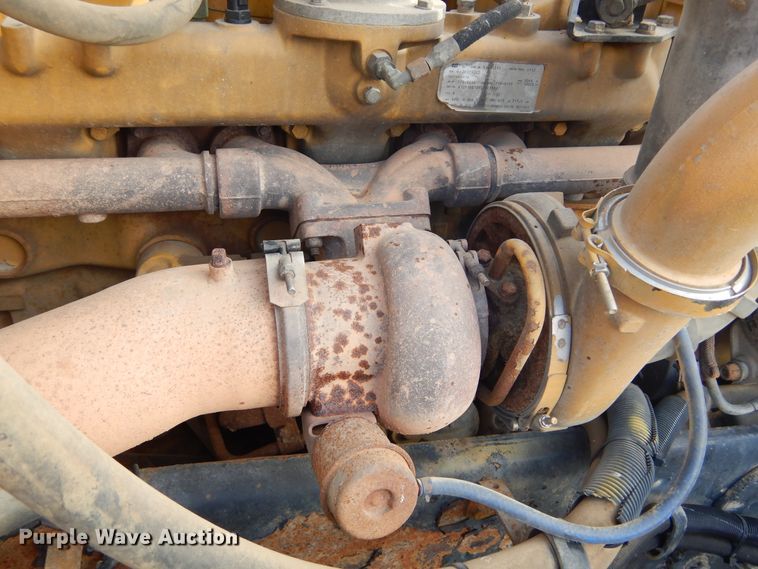 image for item KS9303 2000 Peterbilt 377  semi truck